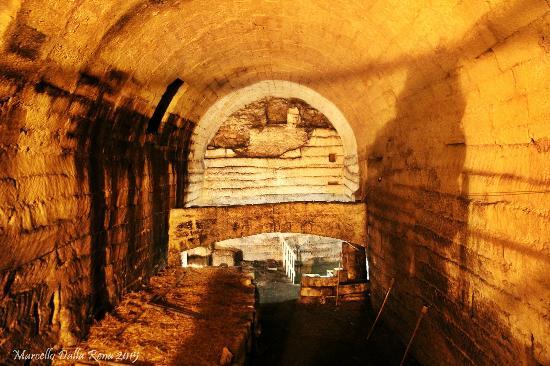 Ipogeo di Via Cava
